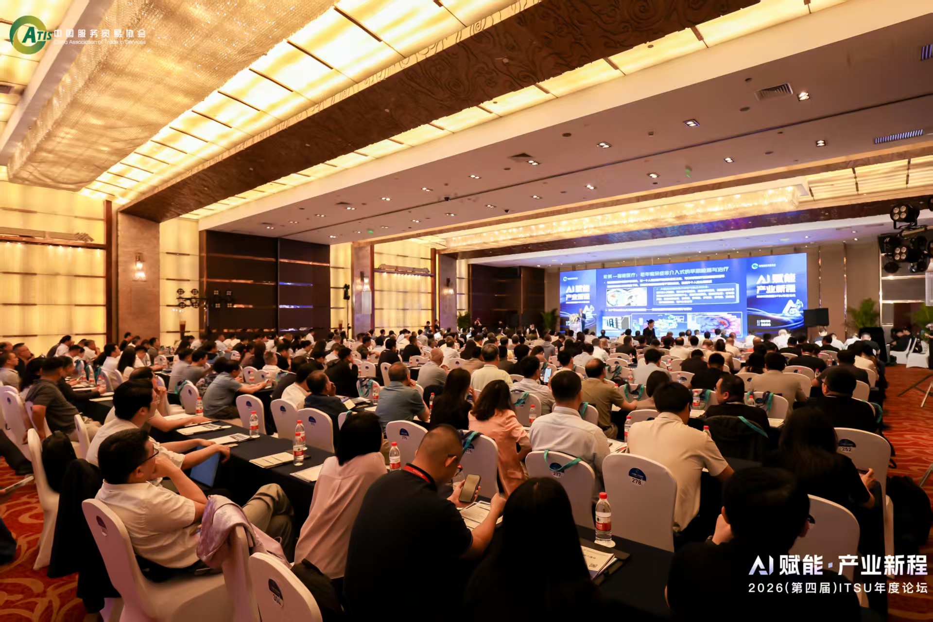AI智能体爆发:人类最强大的工具,还是最大的风险?